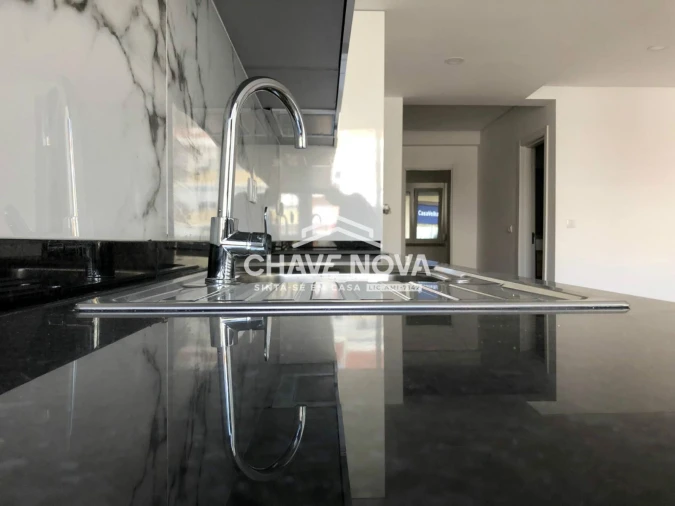 Apartamento T2 para Venda em Venteira Foto 6