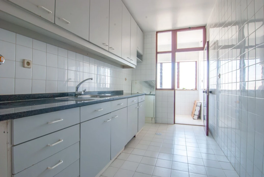 Apartamento T3 para Arrendamento em Vilar de Andorinho Foto 5