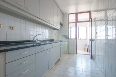 Apartamento T3 para Arrendamento em Vilar de Andorinho