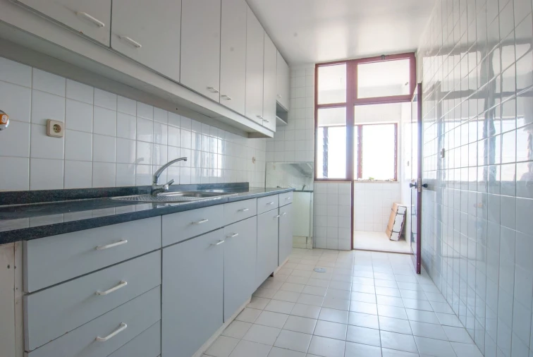 Apartamento T3 para Arrendamento em Vilar de Andorinho Foto 5