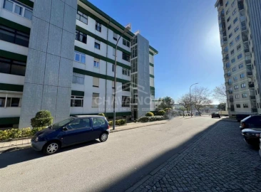 Apartamento T2 para Arrendamento em Lordelo do Ouro e Massarelos