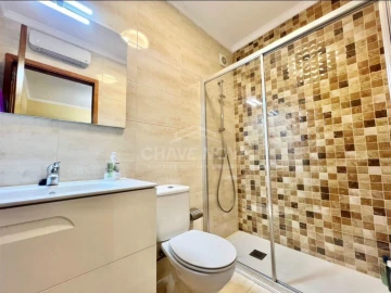 Apartamento T2 para Arrendamento em Lordelo do Ouro e Massarelos