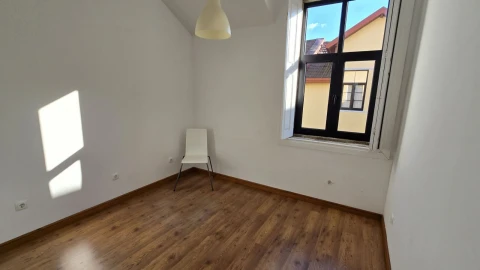Apartamento T2 para Arrendamento em Bonfim