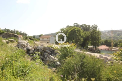 Terreno para Venda em Cepães e Fareja