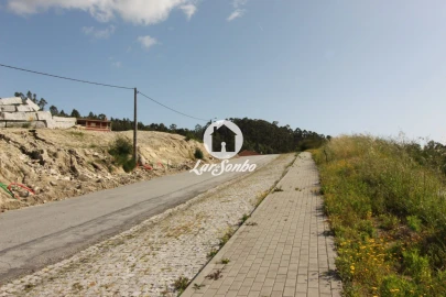 Terreno para Venda em Cepães e Fareja