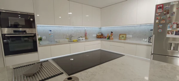 Moradia T5 para Venda em Quarteira