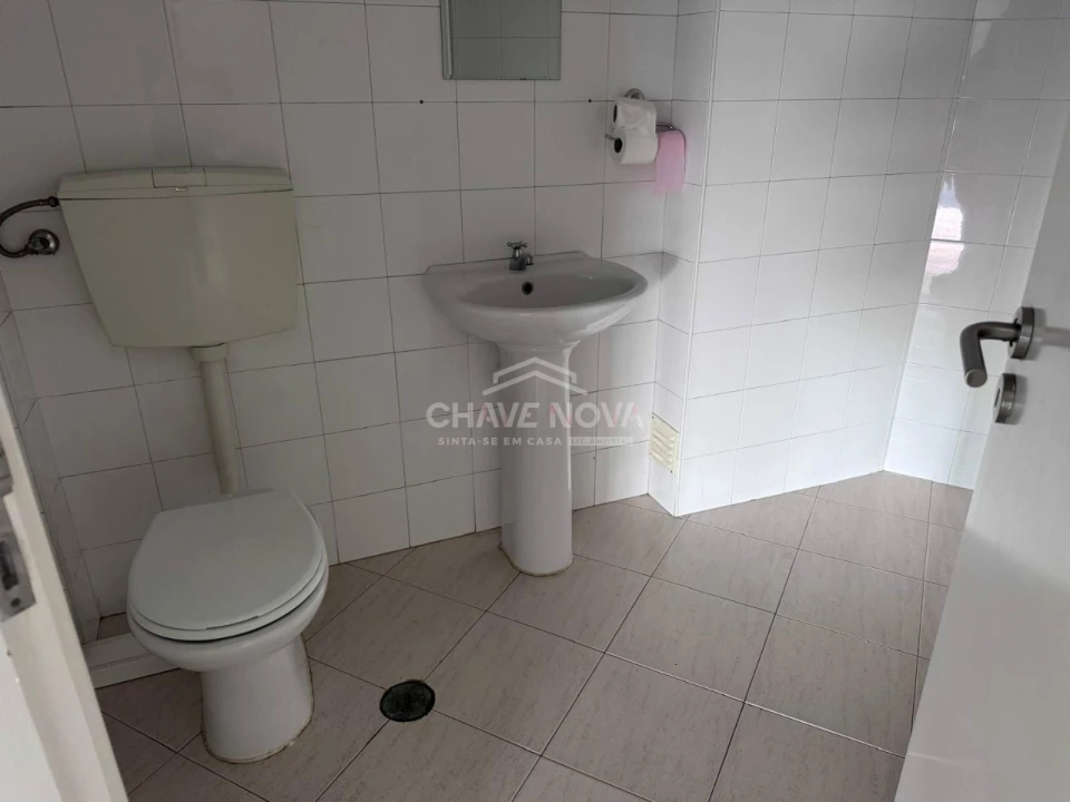 Loja para Venda em Oliveira do Bairro Foto 6