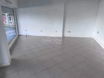 Loja para Venda em Oliveira do Bairro