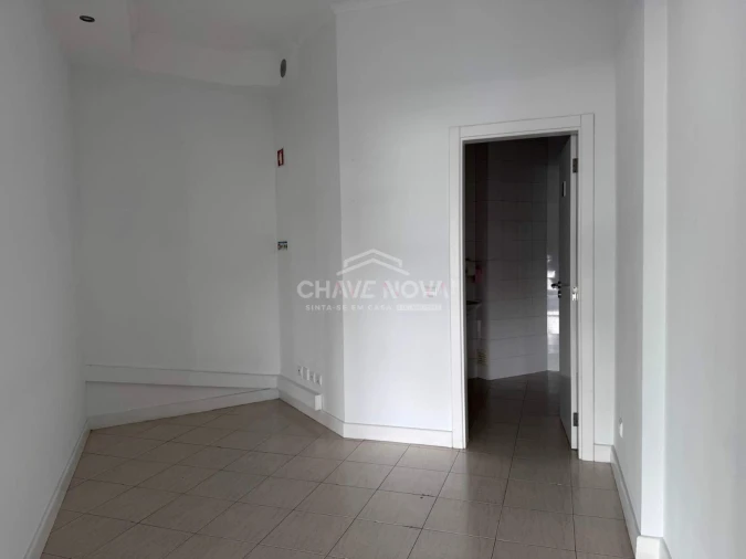 Loja para Venda em Oliveira do Bairro Foto 5