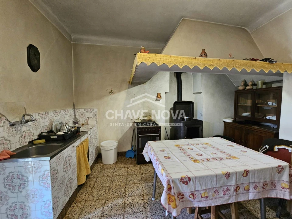 Moradia T2 para Venda em Espadanedo Foto 19