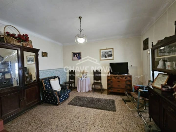 Moradia T2 para Venda em Espadanedo