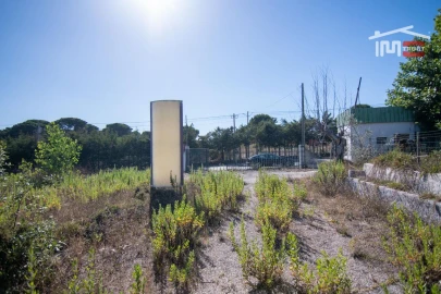 Armazém para Venda em Vila Chã de Ourique