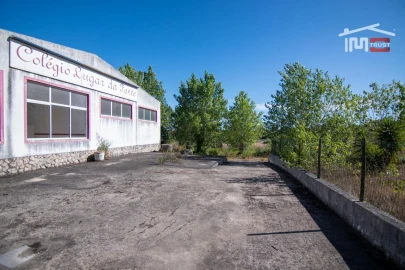 Armazém para Venda em Vila Chã de Ourique
