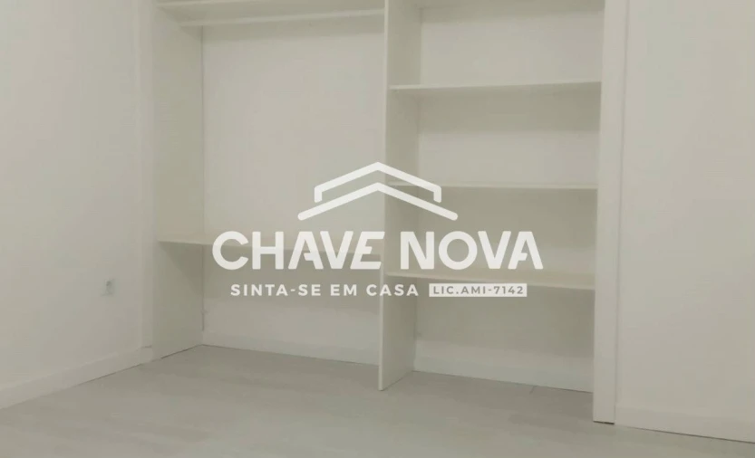 Loja para Venda em Laranjeiro e Feijó Foto 3