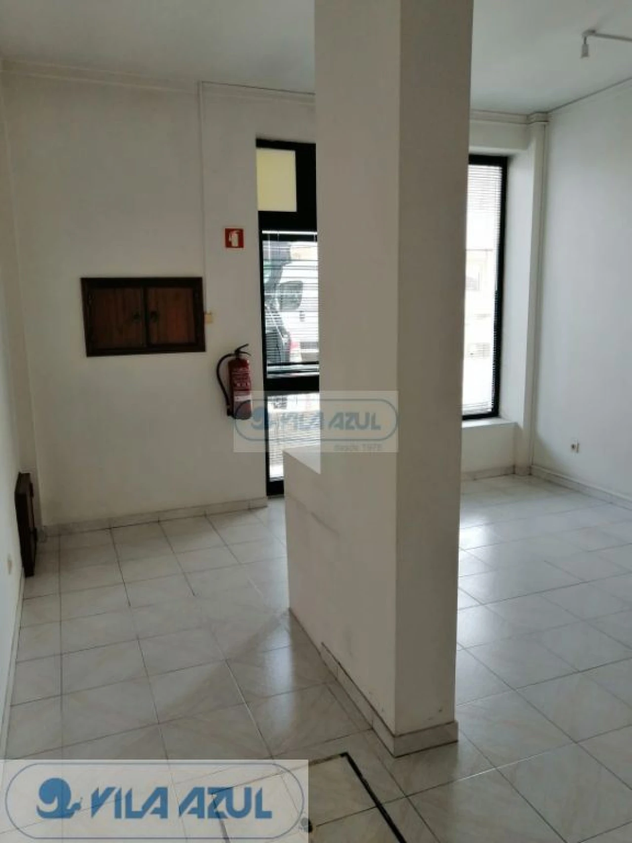 Loja para Arrendamento em Selho (São Jorge) Foto 5