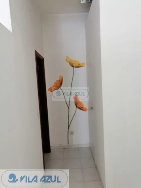 Loja para Arrendamento em Selho (São Jorge)