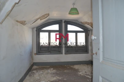 Moradia T6 para Venda em Paredes