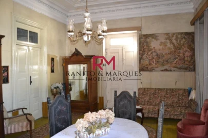 Moradia T6 para Venda em Paredes