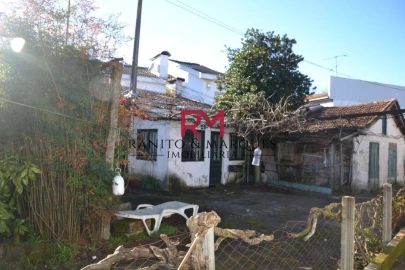 Moradia T6 para Venda em Paredes