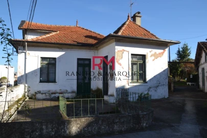 Moradia T6 para Venda em Paredes