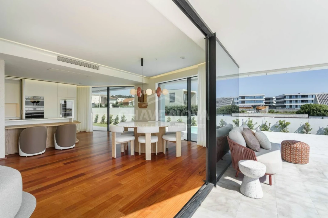 Apartamento T3 para Arrendamento em Canidelo Foto 14