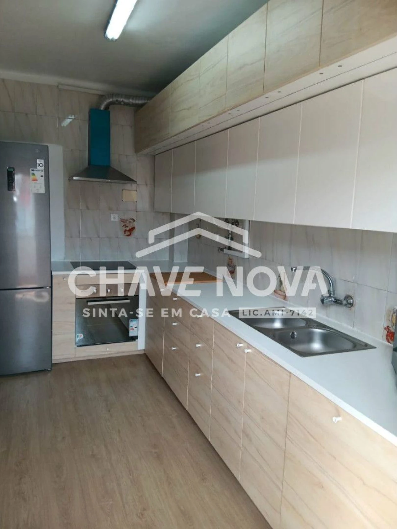 Apartamento T4 para Venda em Laranjeiro e Feijó Foto 9