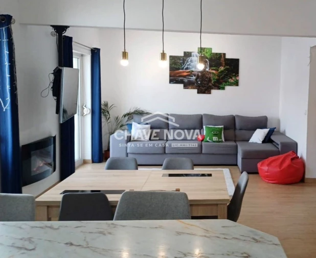 Apartamento T4 para Venda em Laranjeiro e Feijó Foto 4