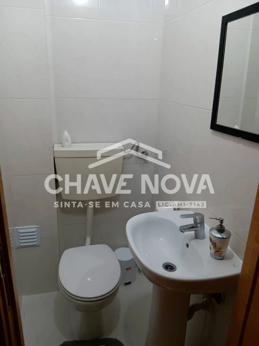 Apartamento T4 para Venda em Laranjeiro e Feijó Foto 15