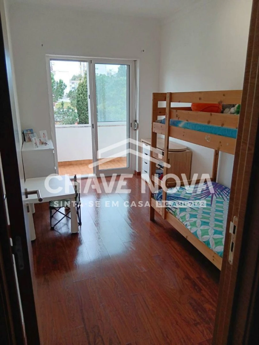 Apartamento T4 para Venda em Laranjeiro e Feijó Foto 16