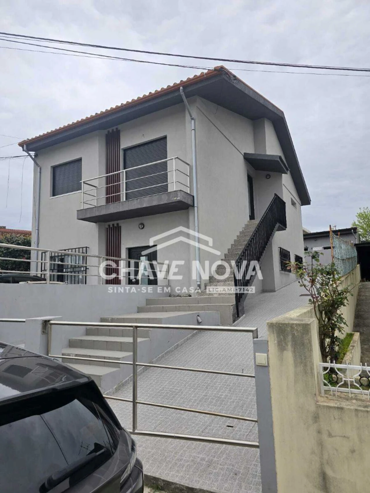 Moradia T4 para Venda em Milheiros Foto 2