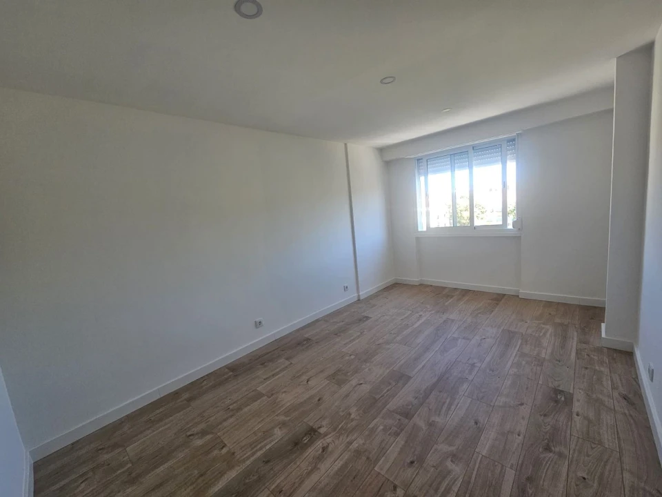 Apartamento T3 para Venda em Odivelas Foto 5