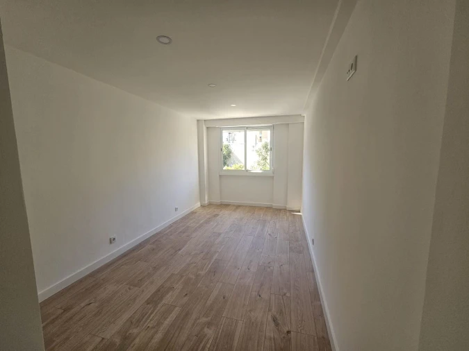 Apartamento T3 para Venda em Odivelas Foto 8