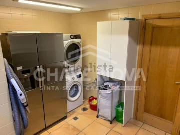 Moradia T5 para Venda em Aldoar, Foz do Douro e Nevogilde