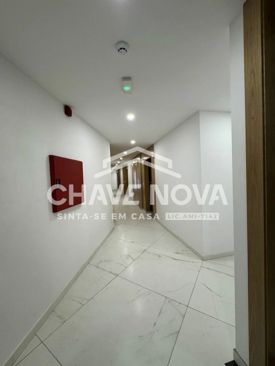 Apartamento T1 para Arrendamento em Ramalde Foto 11