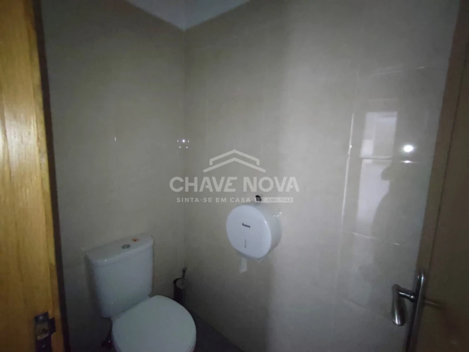Loja para Venda em Cedofeita, Santo Ildefonso, Sé, Miragaia, São Nicolau e Vitória Foto 13