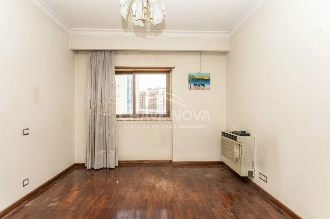 Apartamento T4 para Venda em Areeiro Foto 17