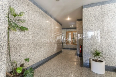 Apartamento T4 para Venda em Areeiro