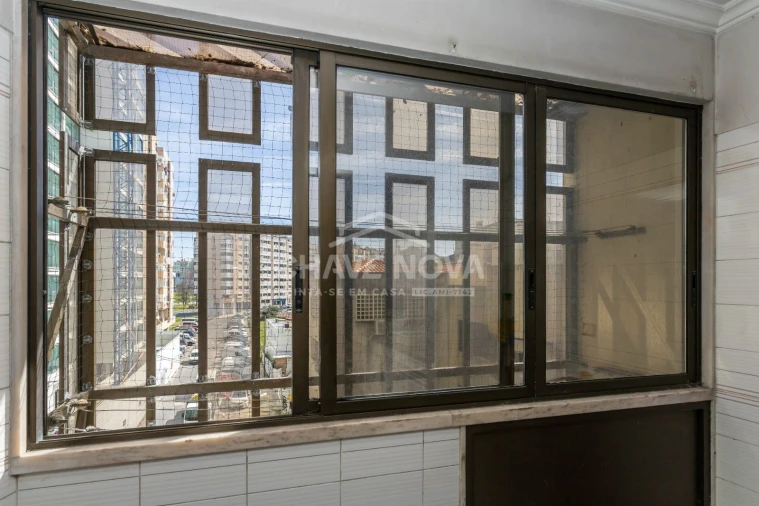 Apartamento T4 para Venda em Areeiro Foto 7