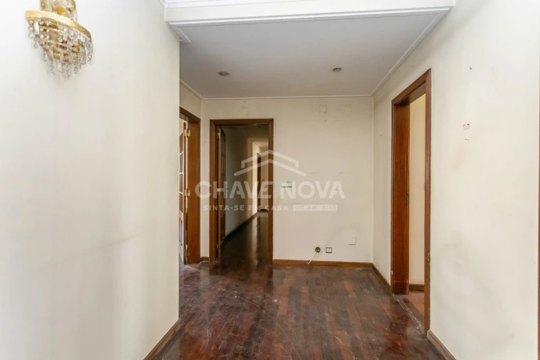 Apartamento T4 para Venda em Areeiro Foto 10