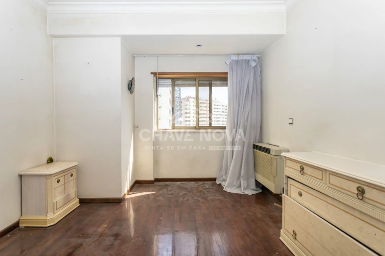 Apartamento T4 para Venda em Areeiro Foto 15