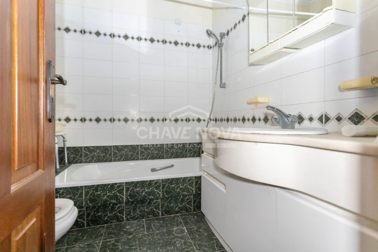 Apartamento T4 para Venda em Areeiro Foto 18