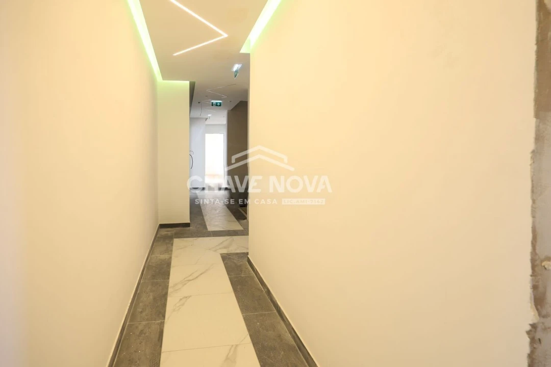 Prédio para Venda em Faro (Sé e São Pedro) Foto 6