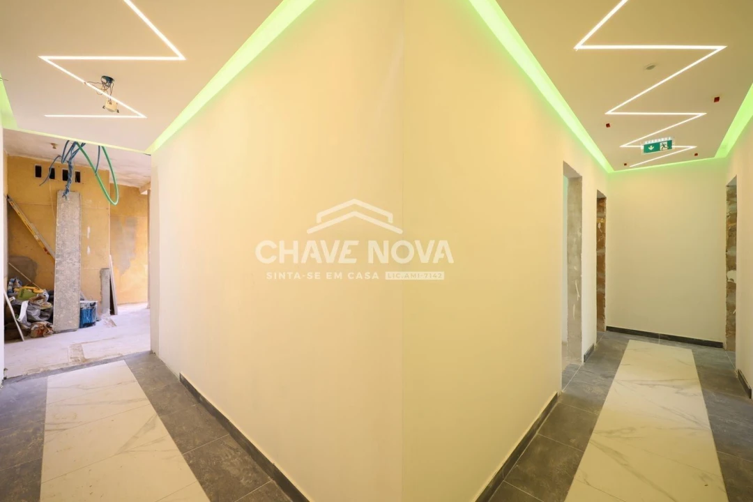 Prédio para Venda em Faro (Sé e São Pedro) Foto 8