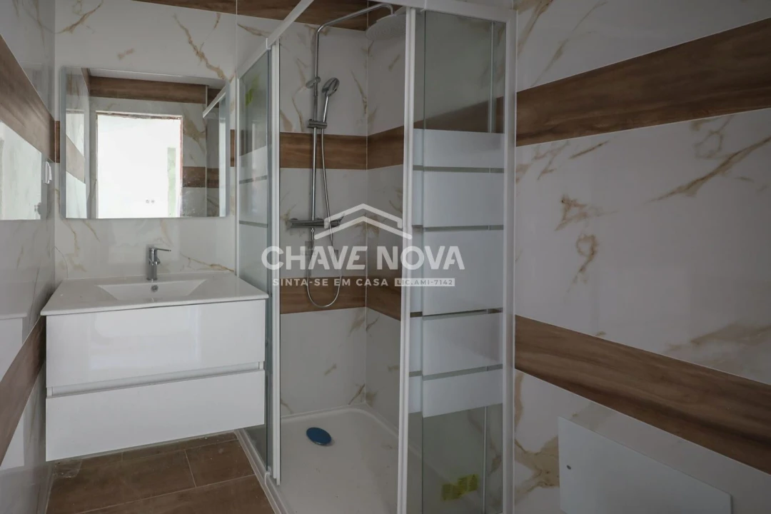 Prédio para Venda em Faro (Sé e São Pedro) Foto 10