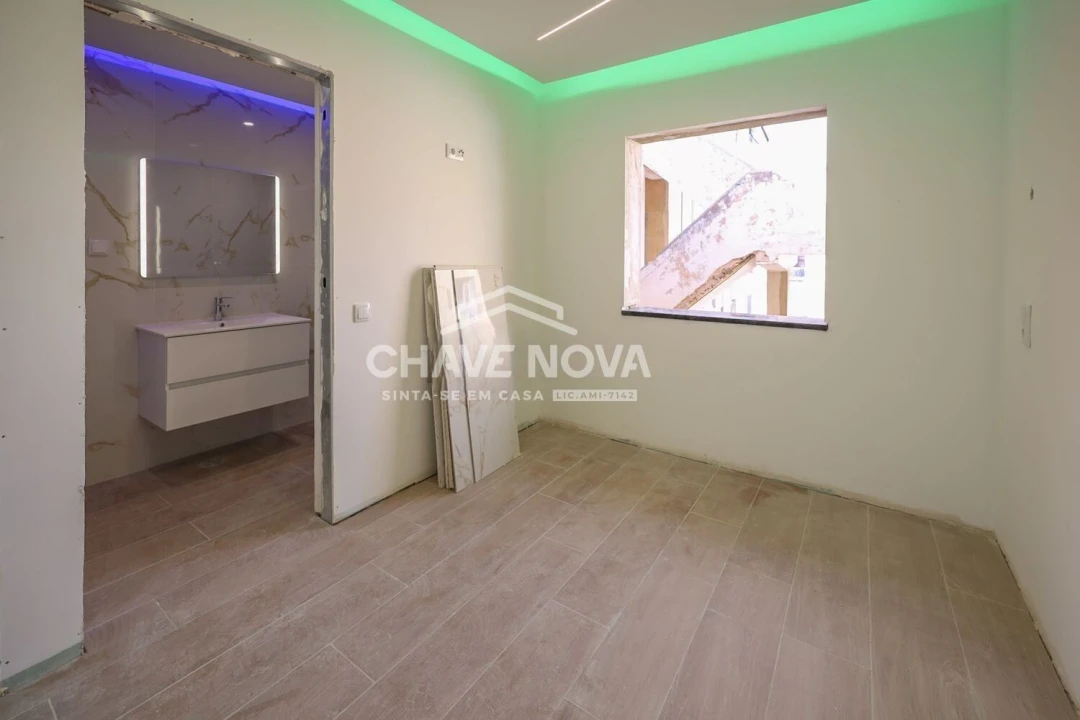 Prédio para Venda em Faro (Sé e São Pedro) Foto 13