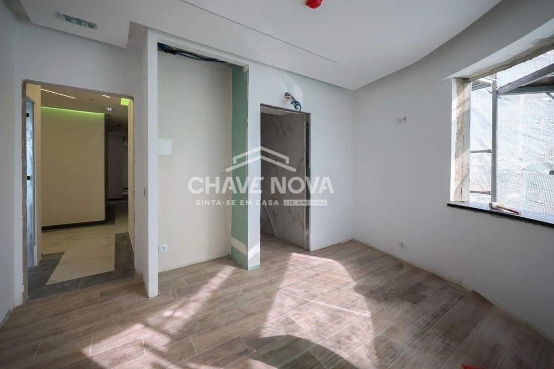 Prédio para Venda em Faro (Sé e São Pedro) Foto 21