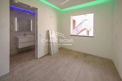 Prédio para Venda em Faro (Sé e São Pedro)