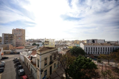 Prédio para Venda em Faro (Sé e São Pedro)