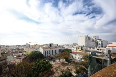 Prédio para Venda em Faro (Sé e São Pedro)