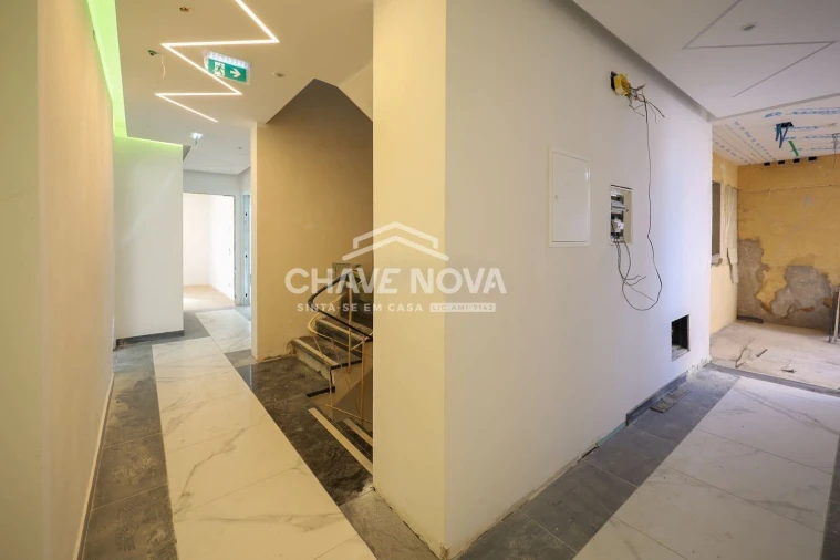 Prédio para Venda em Faro (Sé e São Pedro) Foto 7